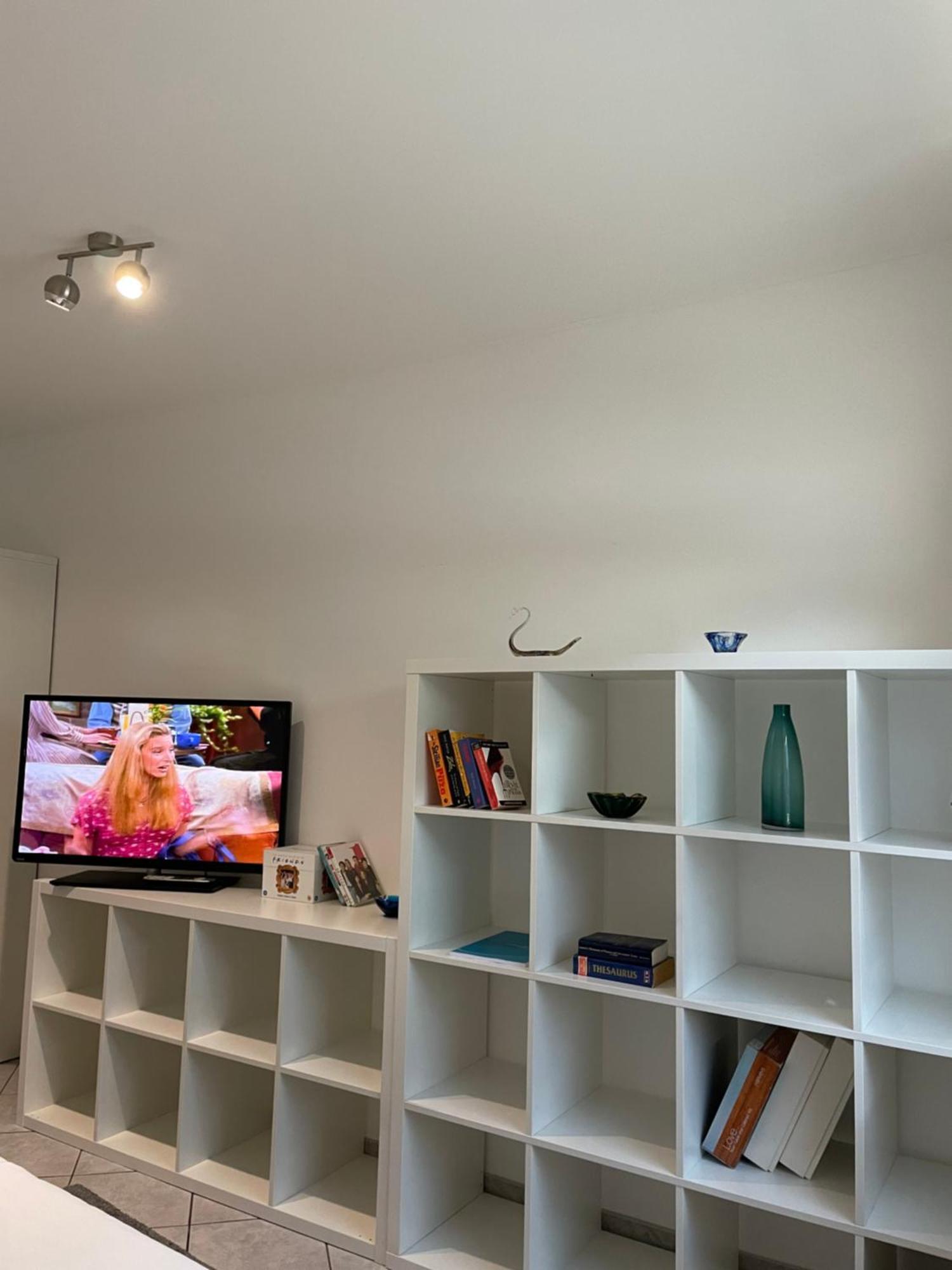 Large Room In Schuttrange Free Parking 10Mins To Airport Excellent Customer Services Dış mekan fotoğraf